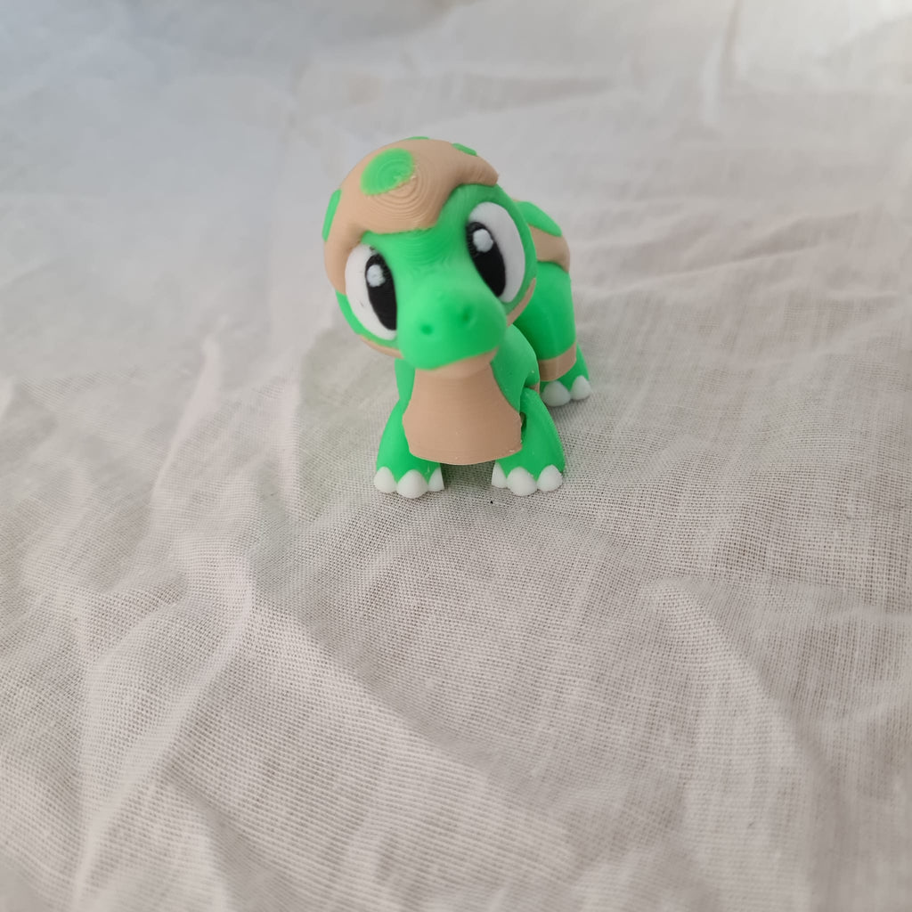 Baby Dino aus dem Ei