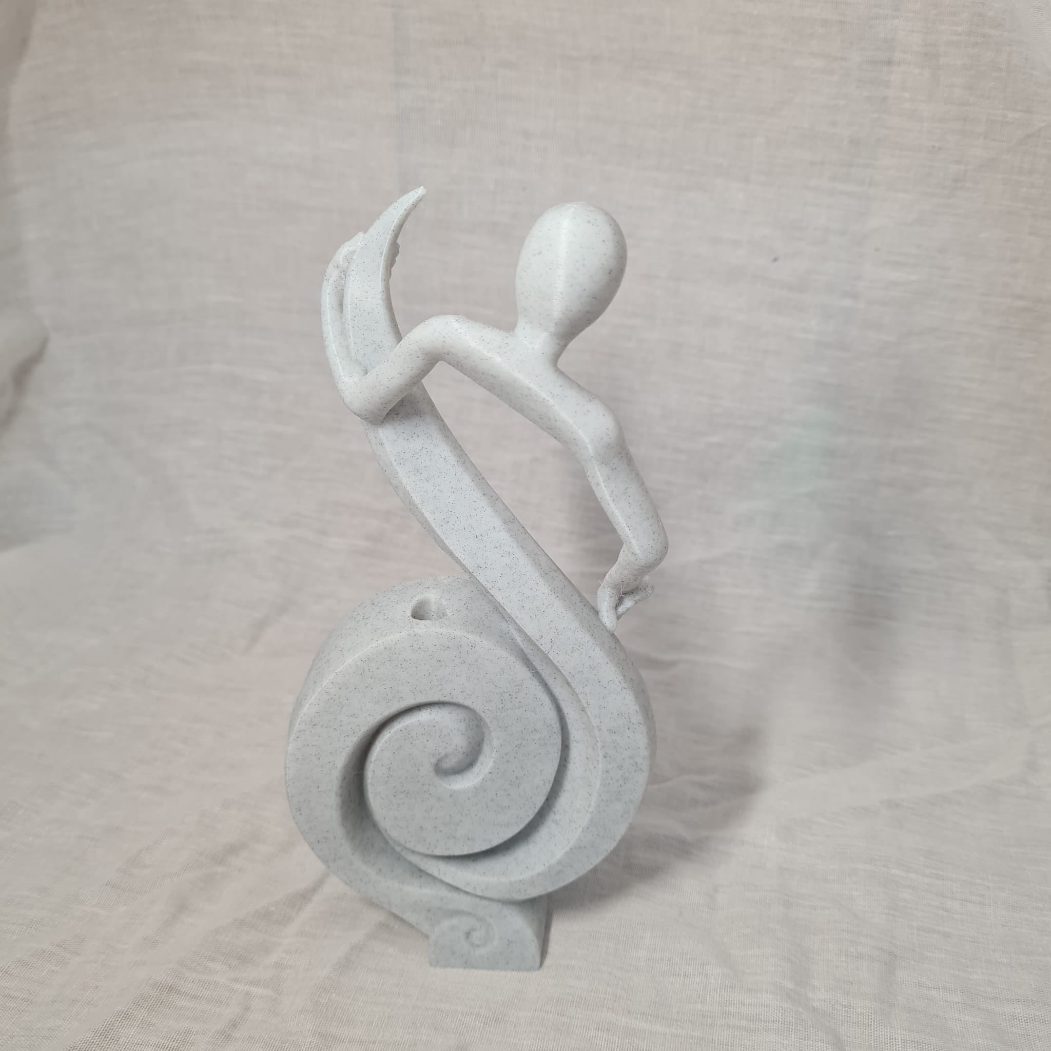 🎻 Bass-Skulptur in Steinoptik – 19 cm | 3D-gedruckte Musiker-Deko
